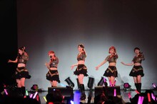 「℃-ute FC EVENT 第16弾！キューティー▽ランド8 ～℃-ute結成9周年記念スペシャル～」（※▽はハートマーク）イベントの様子。