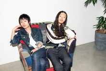 光村龍哉（NICO Touches the Walls）と庄村聡泰（[Alexandros]）。