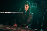 ジェーン（Key）役のIZUMI