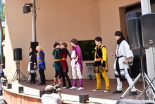 超特急「『Believe×Believe』リリース記念 8大都市フリーライブツアー 舞い降りた孤高の戦士達～ビリっと痺れちゃいまSHOW～」東京・東京ドームシティ ラクーアガーデンステージ公演の様子。