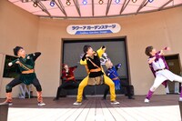 超特急「『Believe×Believe』リリース記念 8大都市フリーライブツアー 舞い降りた孤高の戦士達～ビリっと痺れちゃいまSHOW～」東京・東京ドームシティ ラクーアガーデンステージ公演の様子。