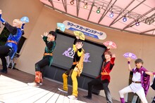 超特急「『Believe×Believe』リリース記念 8大都市フリーライブツアー 舞い降りた孤高の戦士達～ビリっと痺れちゃいまSHOW～」東京・東京ドームシティ ラクーアガーデンステージ公演の様子。