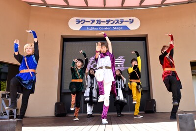 超特急「『Believe×Believe』リリース記念 8大都市フリーライブツアー 舞い降りた孤高の戦士達～ビリっと痺れちゃいまSHOW～」東京・東京ドームシティ ラクーアガーデンステージ公演の様子。