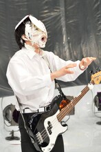 クリームまみれになった歌広場淳（Be-su）。