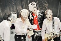 ヒント動画「また君のパイを避けられなかった」撮影中の様子。