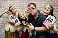 左から玉井詩織、百田夏菜子、川上アキラ、高城れに。