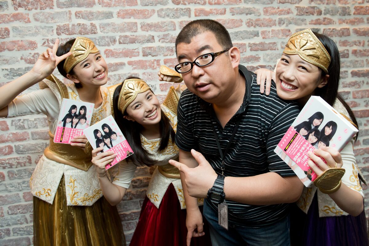 ももクロ川上マネージャー 初著書で自身の哲学明かす 音楽ナタリー