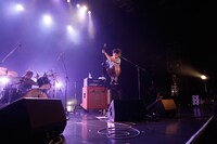 「Broccasion Live TOKYO」よりASPARAGUSのパフォーマンスの様子。（Photo By 又来純）