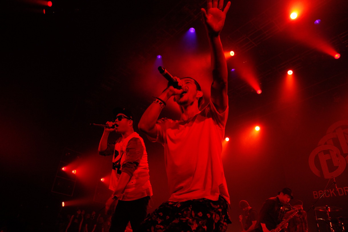 「Broccasion Live TOKYO」よりBACK DROP BOMBのパフォーマンスの様子。（Photo By 又来純）