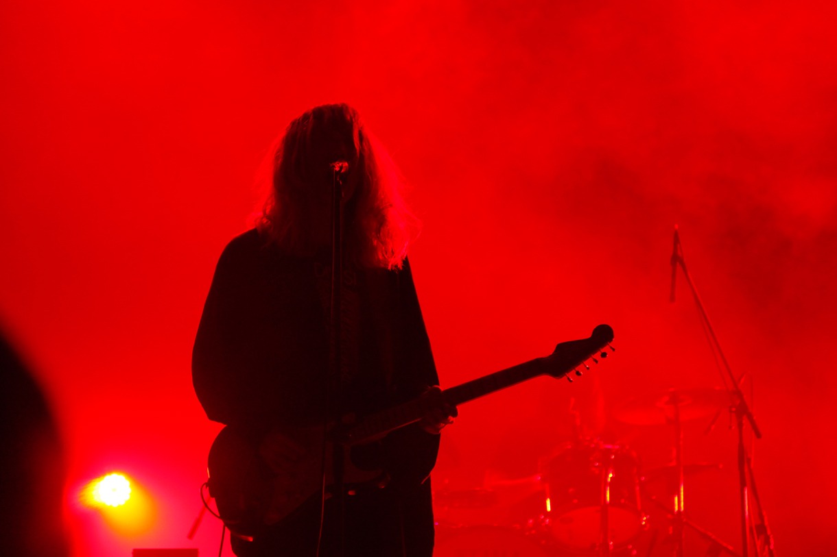 「Broccasion Live TOKYO」よりTHE NOVEMBERSのパフォーマンスの様子。（Photo By 又来純）