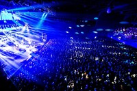 MIYAVI「SLAP THE WORLD TOUR 2014」Zepp DiverCity TOKYO公演の様子。（Photo by Yusuke Okada）