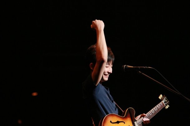 星野源「星野 源 ワンマンライブ "STRANGER IN BUDOKAN"」の様子。（撮影：磯部昭子）