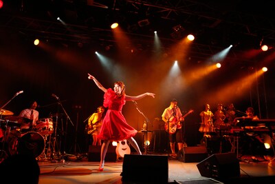 「吉澤嘉代子デビューAL『変身少女』リリースパーティー ～嘉代子、メタモルフォーゼ！～」の様子。