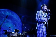 槇原敬之「Listen To The Music The Live ～うたのお☆も☆て☆な☆し」の様子。写真は愛知・名古屋国際会議場センチュリーホール公演時のもの。（撮影：釘野孝宏）