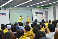 トークショーの様子。