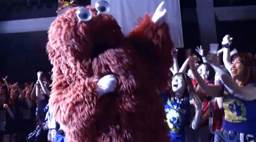 ムック「『ENDER ENDER』MUSIC VIDEO（feat.ムック and ガチャピン LIVE ver.）」のワンシーン。