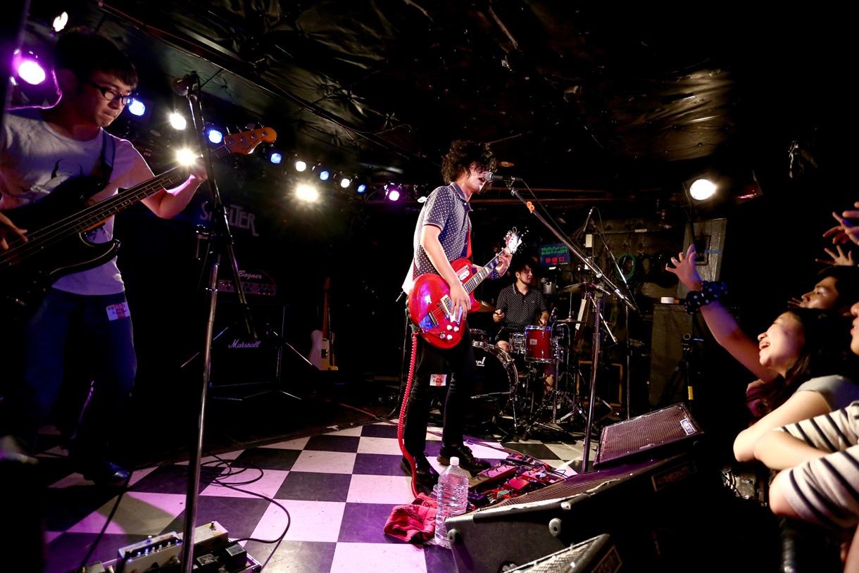Kidori Kidoriのライブの様子。（撮影：スズキコウヘイ）