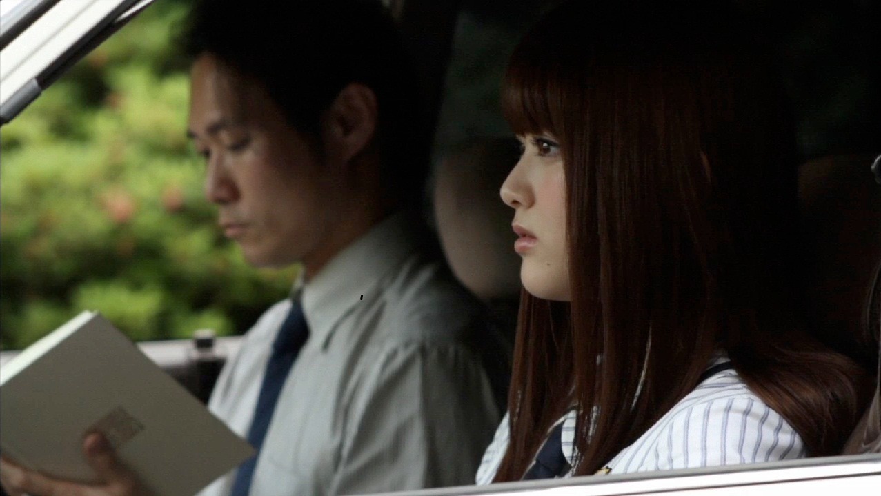 松村沙友理の個人PVのワンシーン。