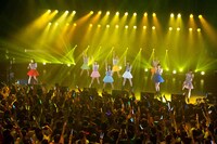 「PASSPO☆結成5周年 カウントUPツアー 前編」の様子。