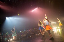 「PASSPO☆結成5周年 カウントUPツアー 前編」の様子。