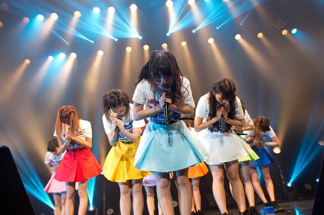 「PASSPO☆結成5周年 カウントUPツアー 前編」の様子。