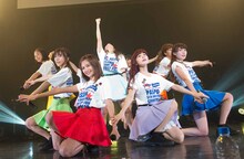 新曲「向日葵」を初披露するPASSPO☆。