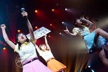 「PASSPO☆結成5周年 カウントUPツアー 前編」の様子。