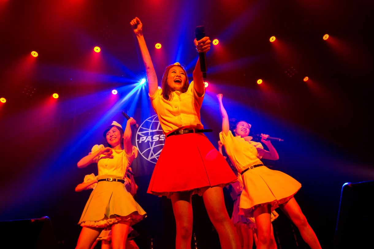「PASSPO☆結成5周年 カウントUPツアー 前編」の様子。