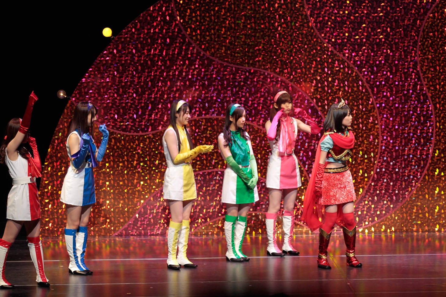 乃木坂46「16人のプリンシパル trois」2幕の様子。 (c)乃木坂46LLC