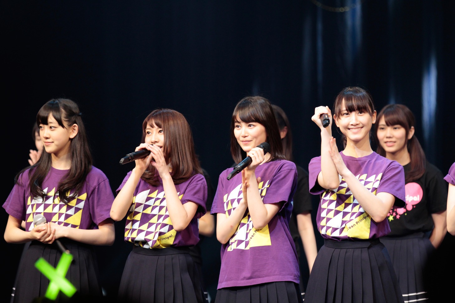 乃木坂46「16人のプリンシパル trois」ミニライブの様子。 (c)乃木坂46LLC