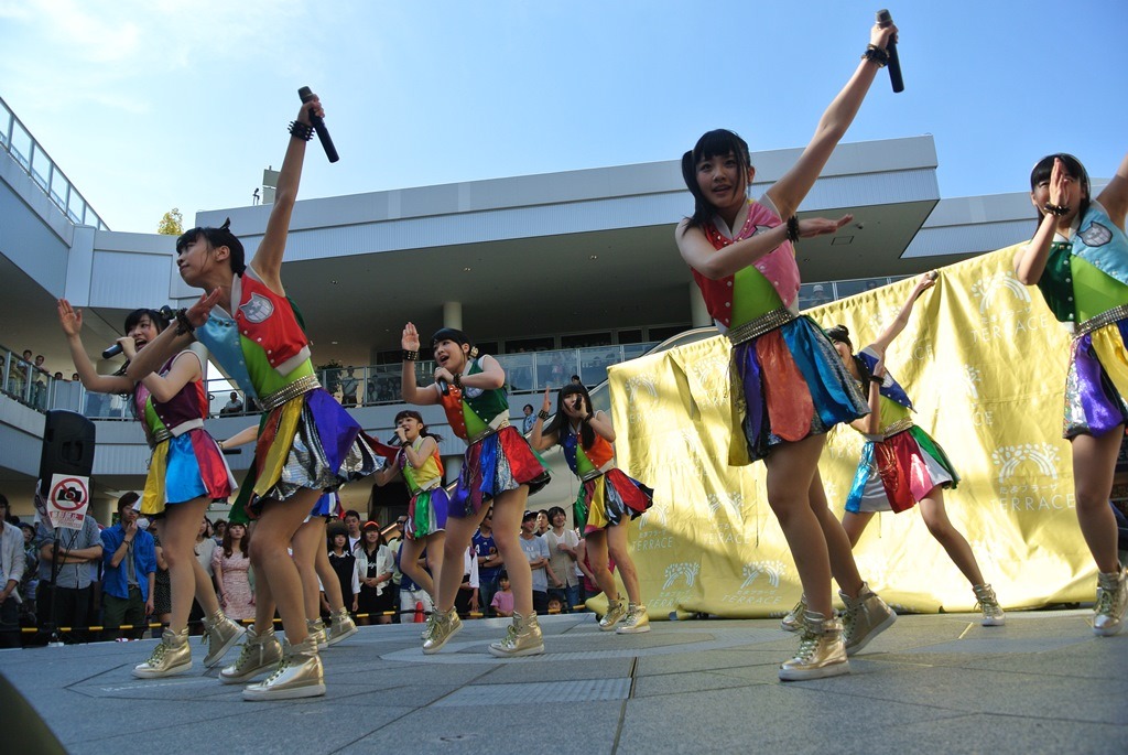 Cheeky Parade「Together」リリースイベントの様子。