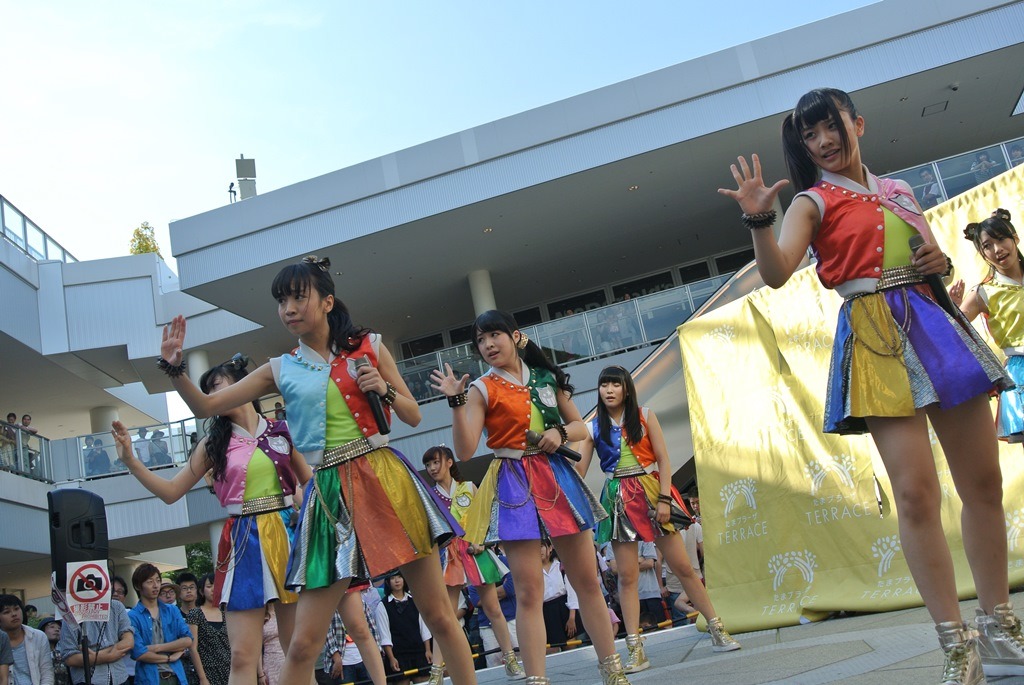 Cheeky Parade「Together」リリースイベントの様子。