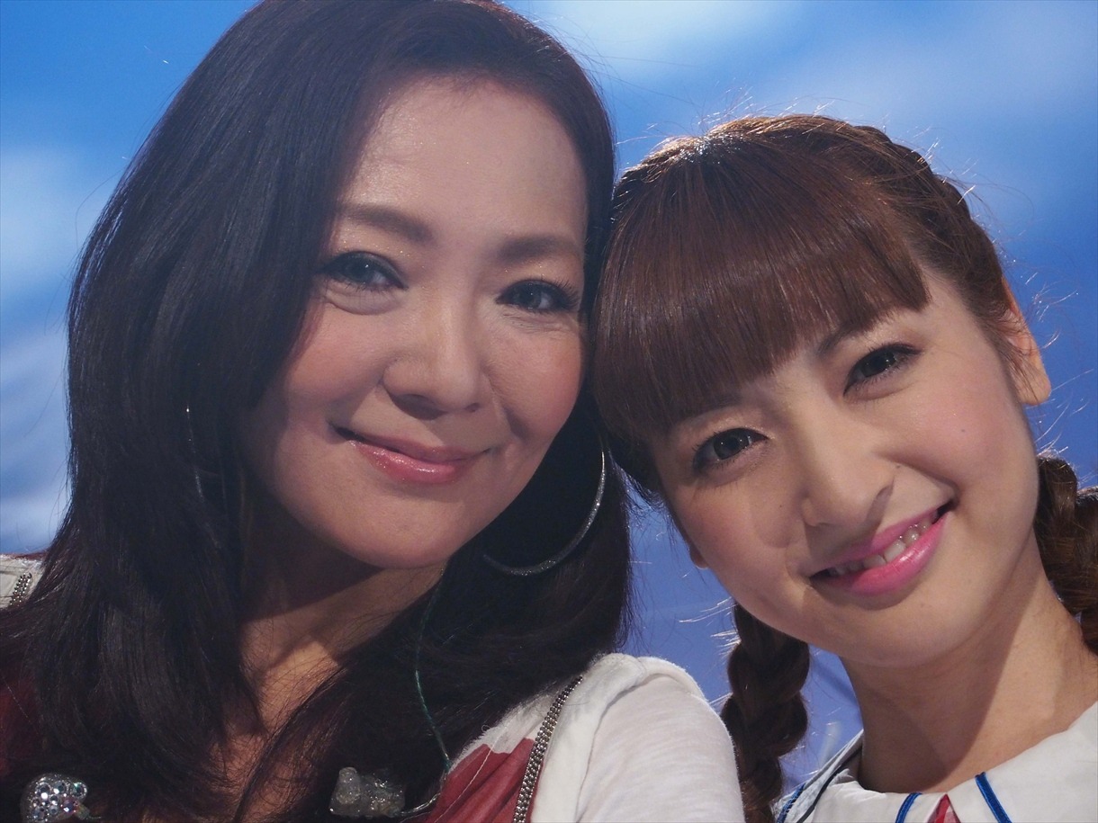 「MUSIC FAIR」収録時の杏里と神田沙也加。