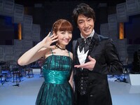 「MUSIC FAIR」収録時の神田沙也加と津田英佑。