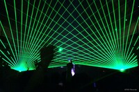 今年4月5日に開催された1周年記念ワンマンライブ「Prismic Step」の様子。