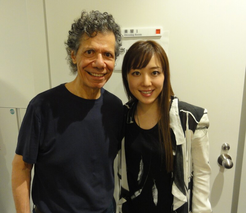 左からチック・コリア、平原綾香。