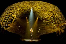 稲葉浩志「Koshi Inaba LIVE 2014 ～en-ball～」東京・ステラボール公演の様子。