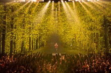 稲葉浩志「Koshi Inaba LIVE 2014 ～en-ball～」東京・ステラボール公演の様子。