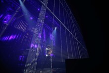 稲葉浩志「Koshi Inaba LIVE 2014 ～en-ball～」東京・ステラボール公演の様子。