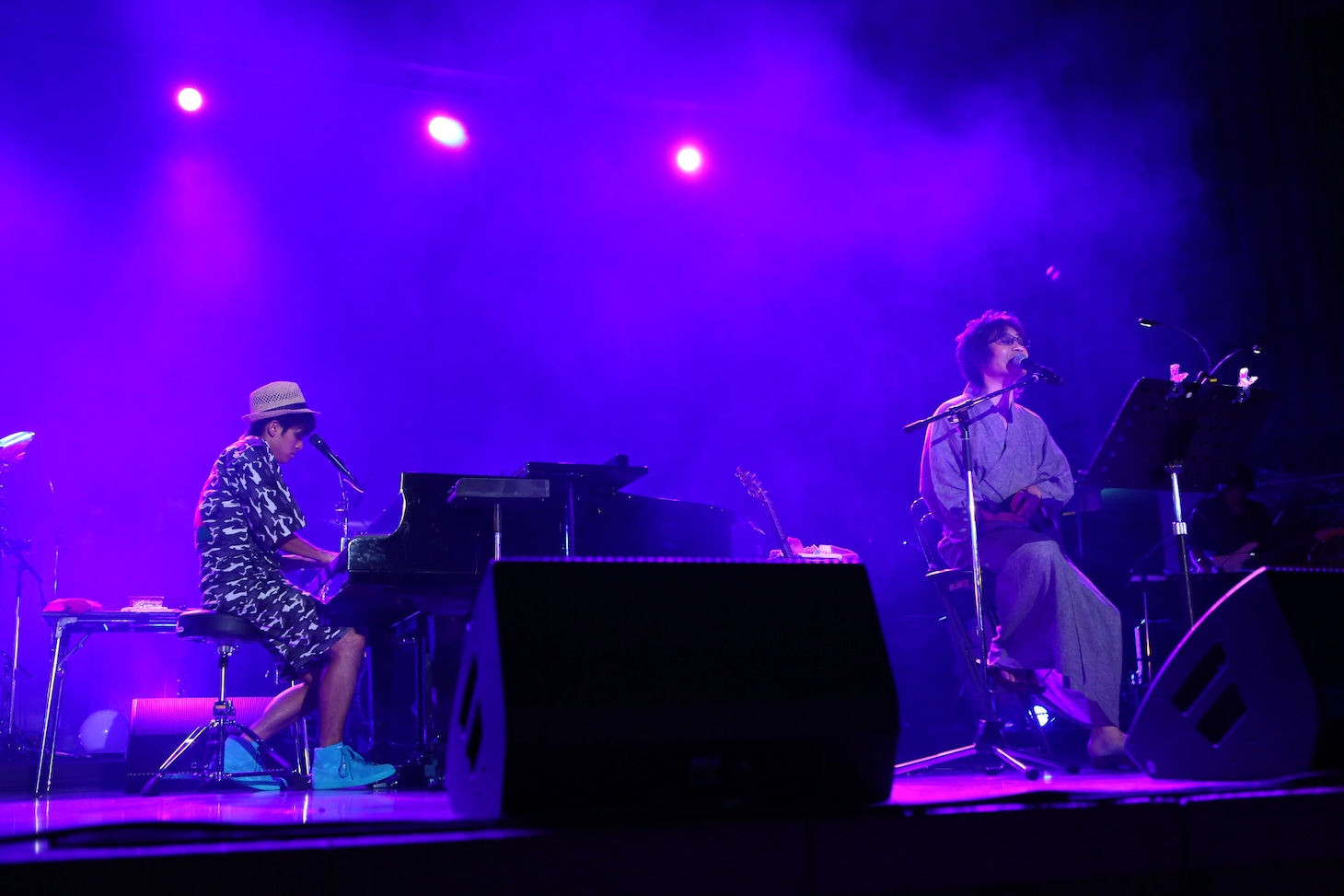 左からK、根本要（スターダスト☆レビュー）。