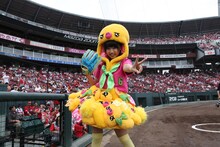 廣田あいか投手、満面のVサイン。