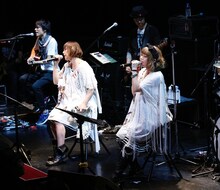 PUFFY「はじめてのBillboard Show」Billboard Live TOKYO公演の様子。