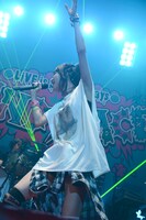 LiSA「LiVE is Smile Always ～LANDSPACE～」初日公演の様子。