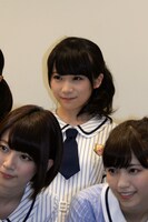 秋元真夏（奥）