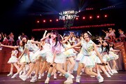 「HKT48九州7県ツアー～可愛い子には旅をさせよ～」福岡公演の様子。（C）AKS