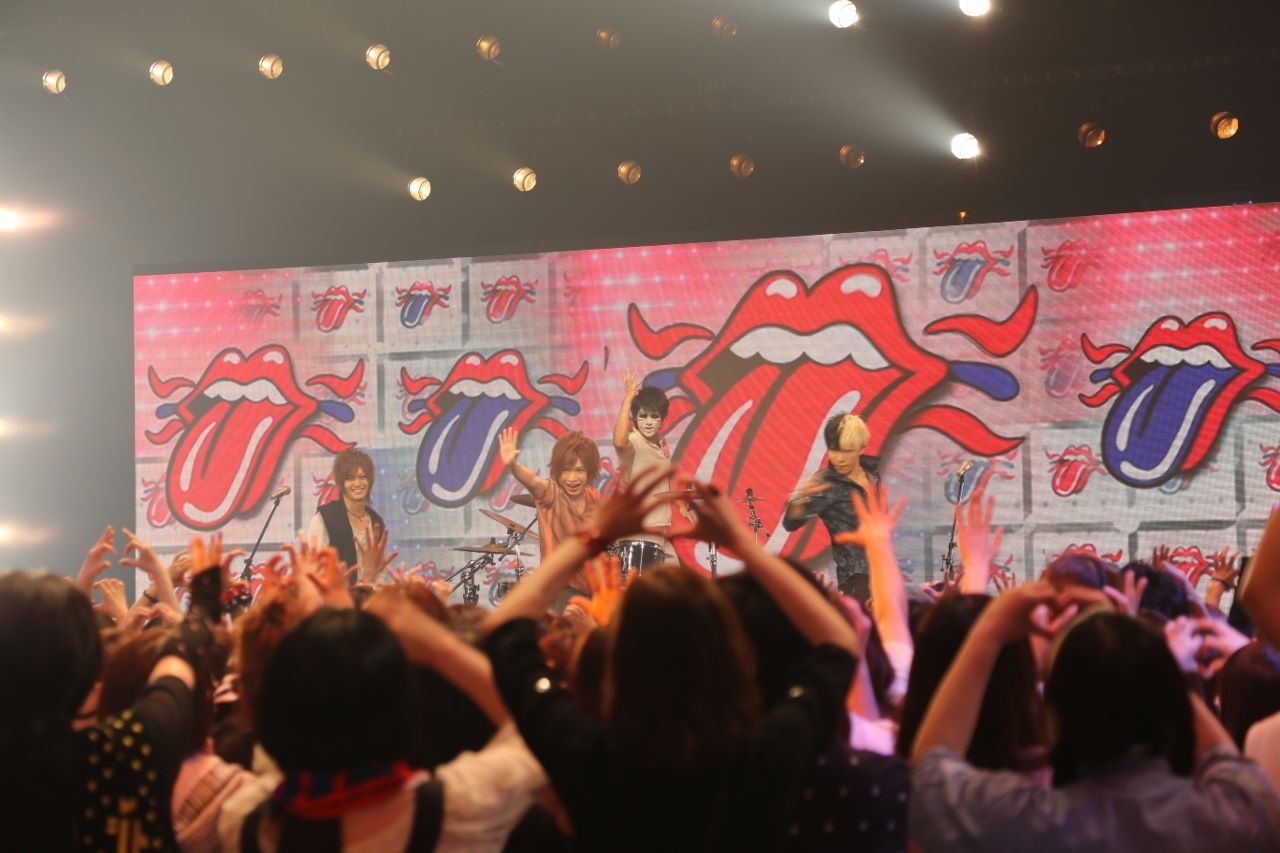 ゴールデンボンバー (c)テレビ東京