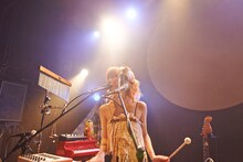 Neat's「『MOA』Release Solo Tour」東京・青山 月見ル君想フ公演の様子。（撮影：笹原清明）