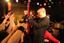 クラウトうどんショー（非常階段 / ゆるめるモ！ / マツイ）の様子。（撮影：月夜野ヒズミ）