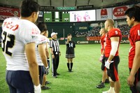 コイントスをする斎藤ちはる。