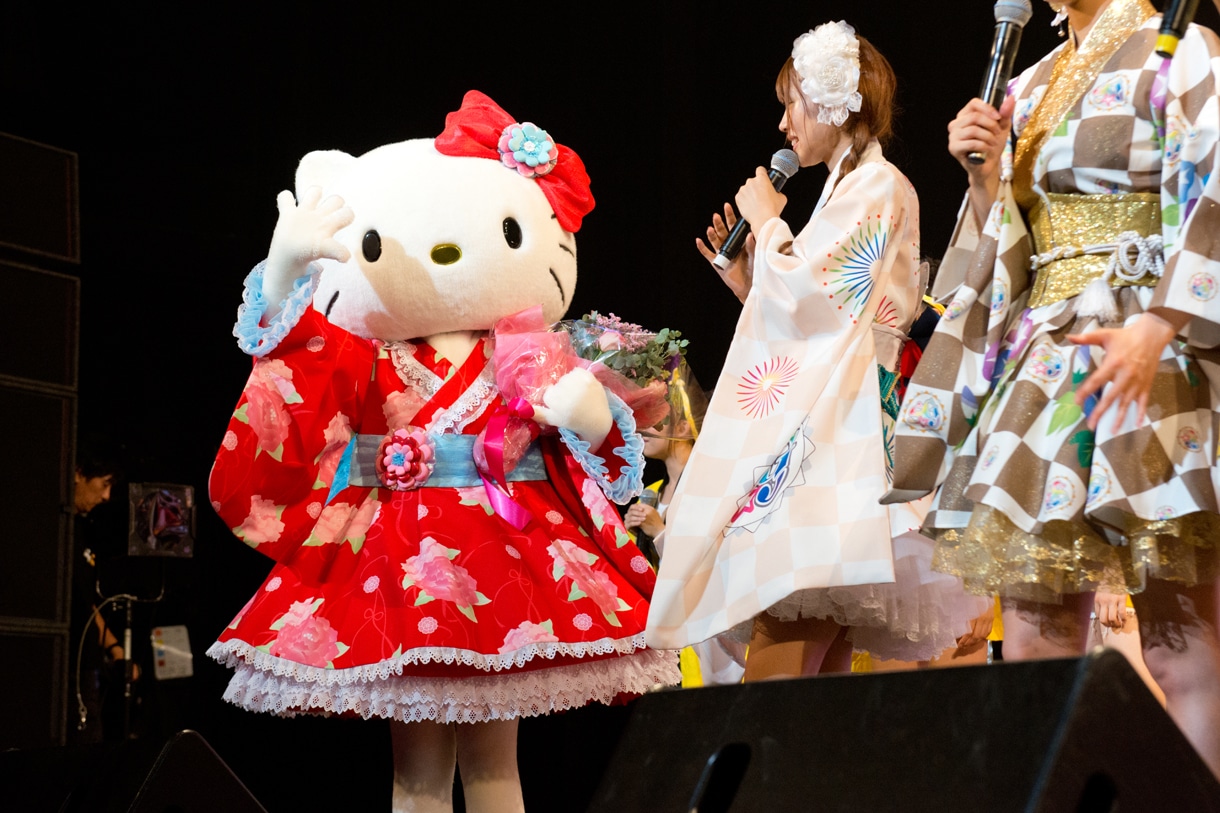 サンリオピューロランドとのコラボイベント決定を記念して登場したハローキティ。